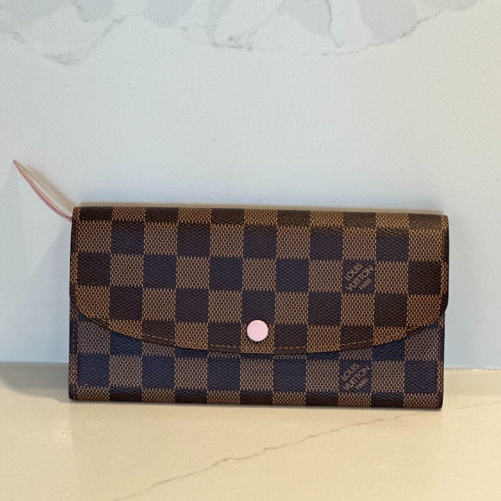 LOUIS VUITTON Sarah Wallet